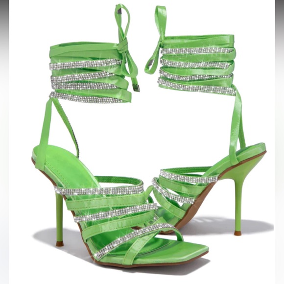 Miss Lola | heels size 8 - Picture 1 of 3